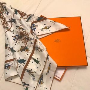 Hermès Silk Vintage Scarf in White, Camel and Blue